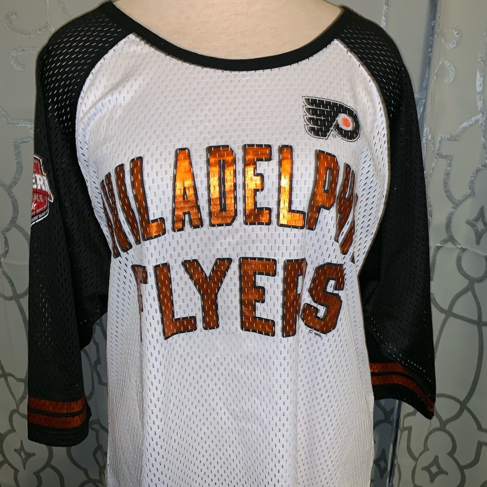 G-III 4her Mesh V neck Philadelphia Flyers Top L